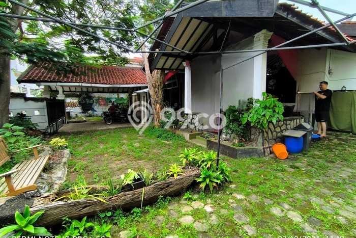 Rumah Elit LB 200m2 Siap Pakai Desain Elegan di Cirendeu, Jakarta Selatan Rumah Elit LB 200m2 Siap Pakai Desain Elegan di Cirendeu, Jakarta Selatan