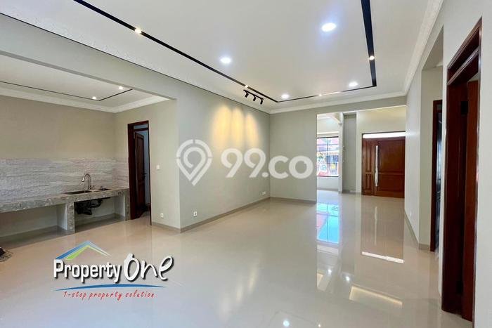 Rumah Mewah Siap Huni LT 200m2 di BSD, Tangerang Selatan Rumah Mewah Siap Huni LT 200m2 di BSD, Tangerang Selatan