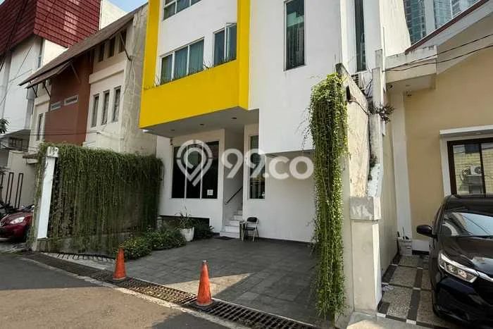 Cocok Untuk Investasi! Dijual Kost di Kuningan 20 Kamar Cocok Untuk Investasi! Dijual Kost di Kuningan 20 Kamar