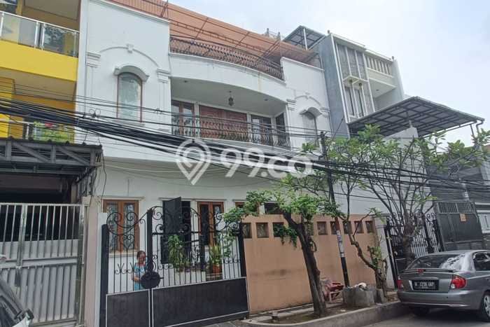 Siap Huni Rumah Mewah 4 Kamar di Penjaringan Dekat ke Mana Pun Siap Huni Rumah Mewah 4 Kamar di Penjaringan Dekat ke Mana Pun