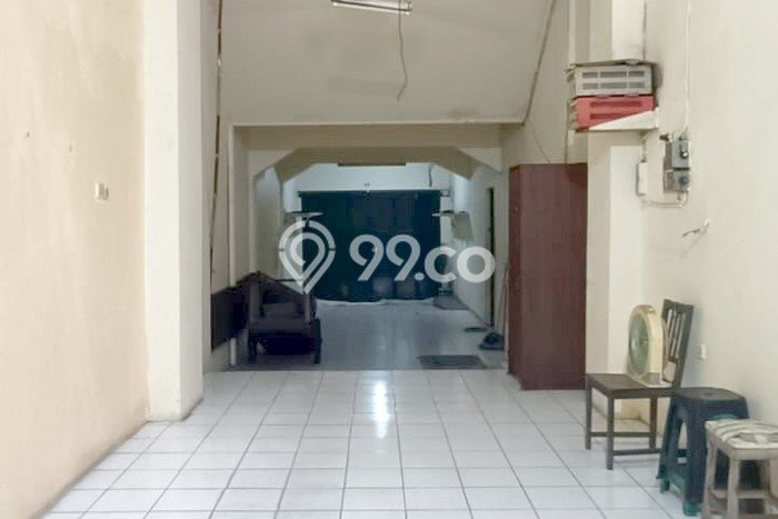 Ruko Dijual di Jakarta Barat LT 82m2 & LB 476m2 Lokasi Terbaik! Ruko Dijual di Jakarta Barat LT 82m2 & LB 476m2 Lokasi Terbaik!