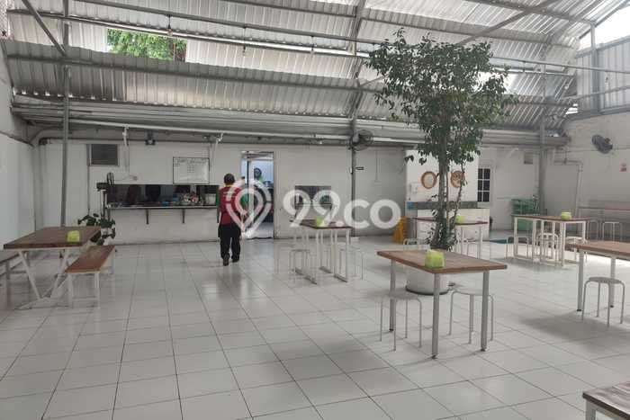 Disewakan Komersial komersial di Semarang Tengah luas bangunan 400m2 Disewakan Komersial komersial di Semarang Tengah luas bangunan 400m2