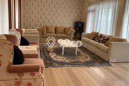 Hunian Bagus Disewakan di Kuningan, Jakarta Selatan LT 423m2, LB 303m2 Hunian Bagus Disewakan di Kuningan, Jakarta Selatan LT 423m2, LB 303m2