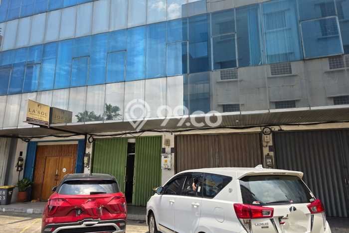 LOKASI PREMIUM! Ruko di , Luas 308m2m², Mainroad, Area Bisnis LOKASI PREMIUM! Ruko di , Luas 308m2m², Mainroad, Area Bisnis