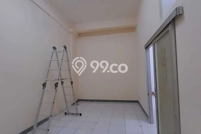 Unit Ruko Dijual di Jakarta Barat LT 115m2 & LB 240m2 Unit Ruko Dijual di Jakarta Barat LT 115m2 & LB 240m2