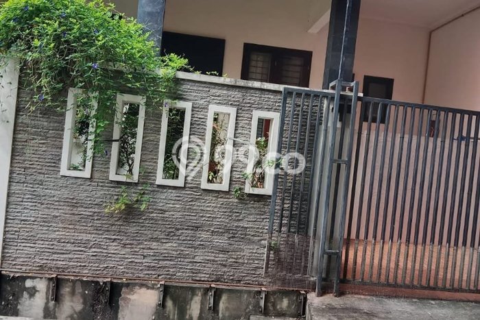Dijual Rumah Siap Huni di Kelapa Gading Jakarta Utara Harga Rp 1,85 Juta LT 112m2 Dijual Rumah Siap Huni di Kelapa Gading Jakarta Utara Harga Rp 1,85 Juta LT 112m2