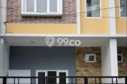 For Sale Rumah 3 Kamar Lokasi Ideal Nyaman dan Strategis di Kelapa Gading For Sale Rumah 3 Kamar Lokasi Ideal Nyaman dan Strategis di Kelapa Gading