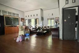 Rumah Luxury Modern Tanpa Renovasi di Buah Batu Bandung Rumah Luxury Modern Tanpa Renovasi di Buah Batu Bandung