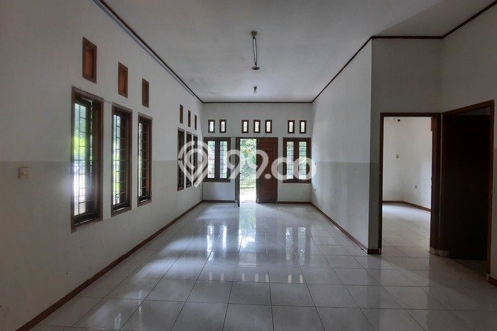 Unit Kost Dijual di Tangerang Spesifikasi 8 Kamar Tidur dan Kawasan Strategis Unit Kost Dijual di Tangerang Spesifikasi 8 Kamar Tidur dan Kawasan Strategis