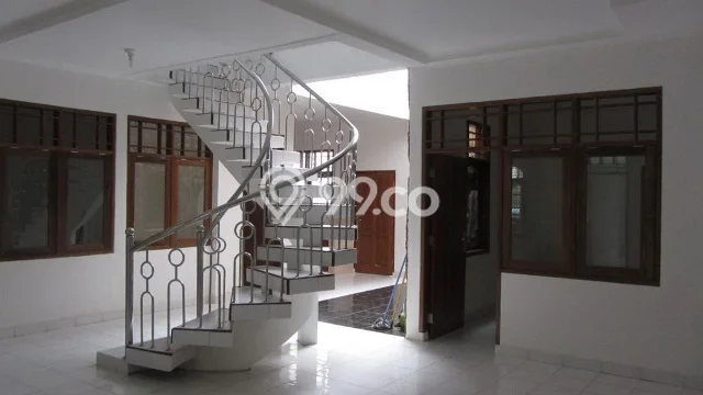 Rumah Modern 7 KT di Jatiwarna Bekasi Semi Furnished Rumah Modern 7 KT di Jatiwarna Bekasi Semi Furnished
