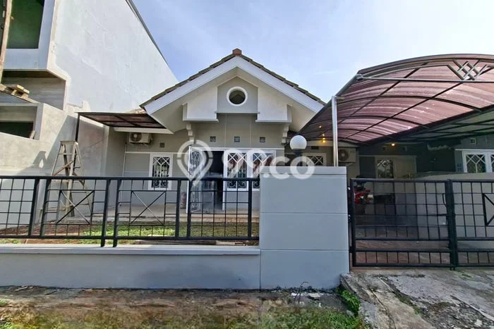 Disewakan! Rumah 3 Kamar Tidur &
1 Kamar Mandi di BSD Kencana Loka, Tangerang Disewakan! Rumah 3 Kamar Tidur &
1 Kamar Mandi di BSD Kencana Loka, Tangerang