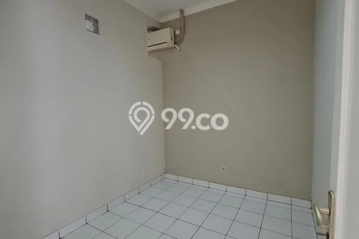 Disewakan! Rumah 3 Kamar Tidur &
1 Kamar Mandi di BSD Kencana Loka, Tangerang Disewakan! Rumah 3 Kamar Tidur &
1 Kamar Mandi di BSD Kencana Loka, Tangerang