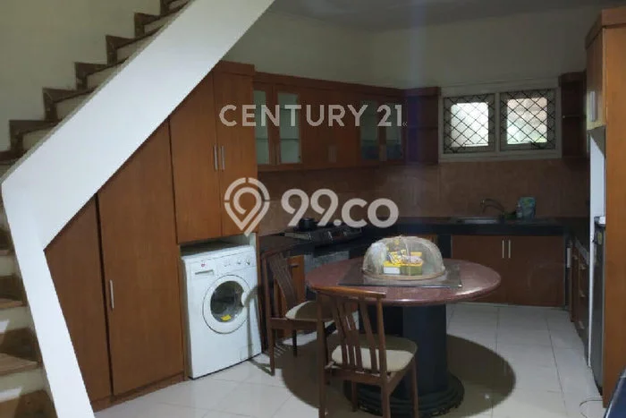 Rumah Modern 3 KT di Setiabudi Bandung Semi Furnished Rumah Modern 3 KT di Setiabudi Bandung Semi Furnished