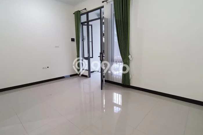 Rumah sewa siap huni 3 Kamar Tidur di Taman Kopo Indah, Bandung Rumah sewa siap huni 3 Kamar Tidur di Taman Kopo Indah, Bandung