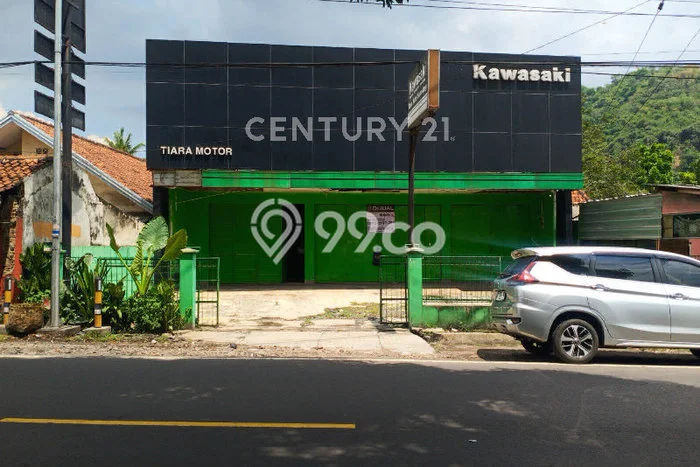 Ruko bagus disewakan di Sumedang Utara Sumedang dengan LB 233m2 harga sewa terbaik Ruko bagus disewakan di Sumedang Utara Sumedang dengan LB 233m2 harga sewa terbaik