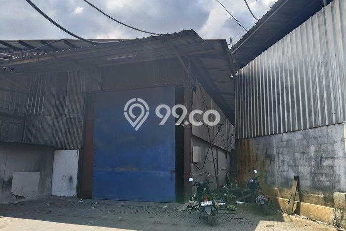 Unit Gudang Disewakan di Moch Toha di Area Ramai & Strategis Unit Gudang Disewakan di Moch Toha di Area Ramai & Strategis