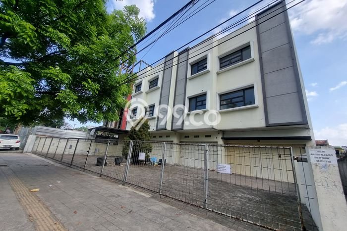 Ruko Dijual di Prime Area Bandung Luas 150m2 Ruko Dijual di Prime Area Bandung Luas 150m2
