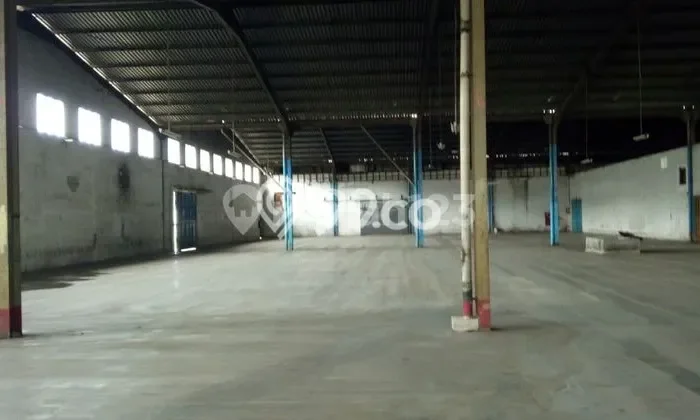 Gudang Disewa di Astanaanyar, Bandung, LT 3500m2 / LB 2736m2 Gudang Disewa di Astanaanyar, Bandung, LT 3500m2 / LB 2736m2