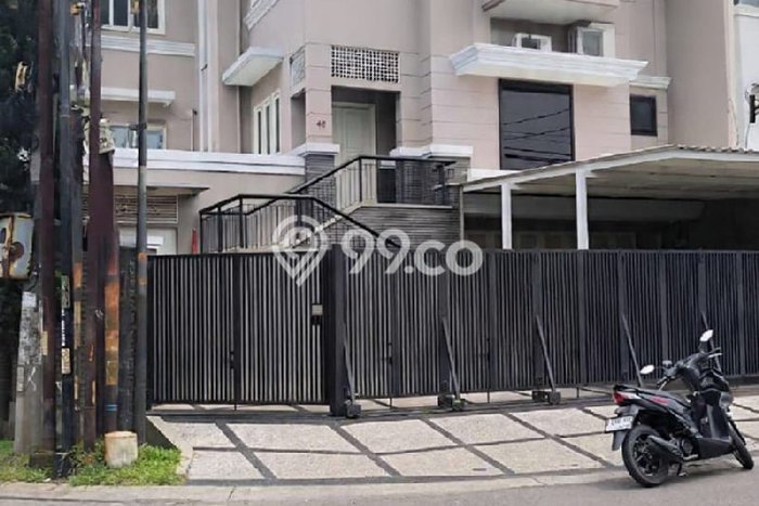 For Sale! Premium House LT 254m2 Desain Elegan di Mekar Wangi For Sale! Premium House LT 254m2 Desain Elegan di Mekar Wangi