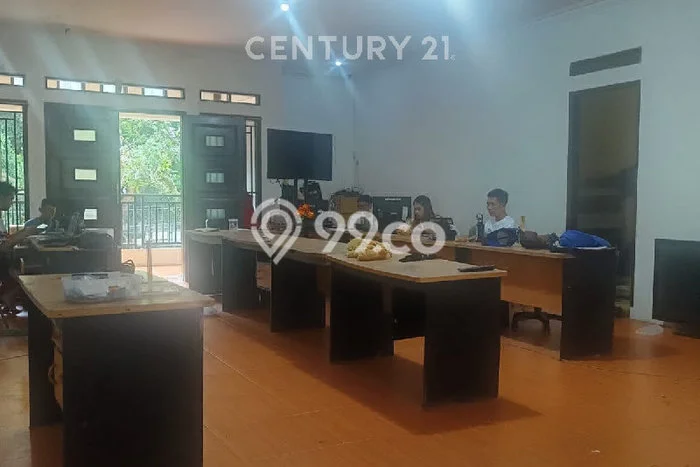 Ready to Use! Luxury House LT 254m2 Desain Modern di Buah Batu Ready to Use! Luxury House LT 254m2 Desain Modern di Buah Batu