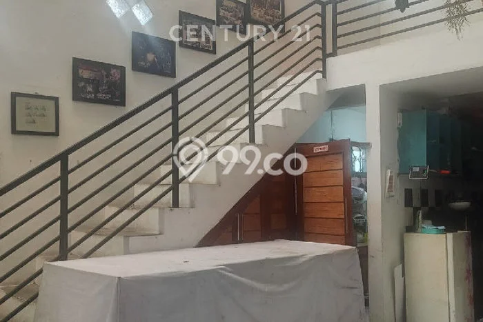 Ready to Use! Luxury House LT 254m2 Desain Modern di Buah Batu Ready to Use! Luxury House LT 254m2 Desain Modern di Buah Batu