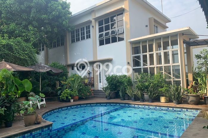 Rumah Elit Modern Tanpa Renovasi di Pejaten Jakarta Selatan Rumah Elit Modern Tanpa Renovasi di Pejaten Jakarta Selatan