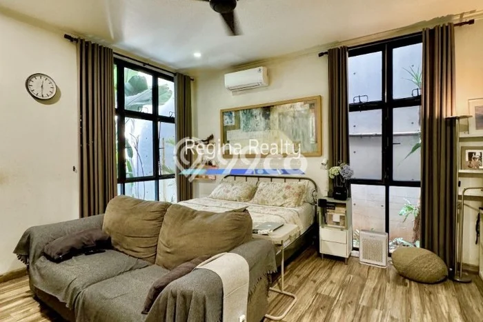 For Sale! Premium House LT 260m2 Desain Modern di Warung Buncit For Sale! Premium House LT 260m2 Desain Modern di Warung Buncit