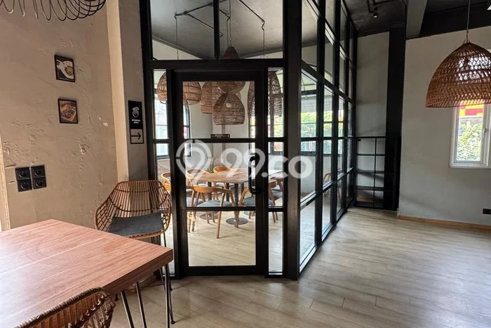 Disewakan Ruko di Kawasan Ramai Cibubur Luas 200m2 Disewakan Ruko di Kawasan Ramai Cibubur Luas 200m2