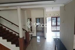 Jual Rumah Luas Megah Dengan View Cantik di Raffles Hills, Jakarta Timur Jual Rumah Luas Megah Dengan View Cantik di Raffles Hills, Jakarta Timur