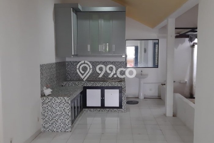 Jual Rumah Eksklusif 2 KT di Raffles Hills, Jakarta Timur Jual Rumah Eksklusif 2 KT di Raffles Hills, Jakarta Timur