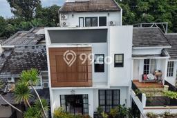 Ready to Use! Luxury House LT 112m2 Desain Elegan di BSD City Ready to Use! Luxury House LT 112m2 Desain Elegan di BSD City