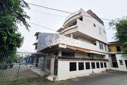 Dijual Rumah Luas Elegan Dengan View Cantik di Taman Palem, Jakarta Barat Dijual Rumah Luas Elegan Dengan View Cantik di Taman Palem, Jakarta Barat