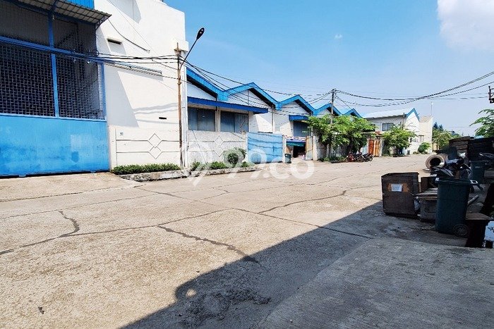 LOKASI PREMIUM! Gudang Kawasan , Luas 360m2m², Pusat Komersial LOKASI PREMIUM! Gudang Kawasan , Luas 360m2m², Pusat Komersial