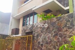 Jual Rumah Strategis Bagus Punya 3 KT di Jagakarsa Jakarta Selatan SHM Jual Rumah Strategis Bagus Punya 3 KT di Jagakarsa Jakarta Selatan SHM