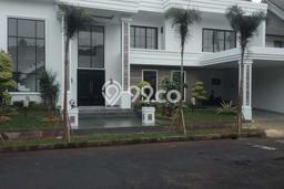 Hunian Elit LB 654m2 Siap Huni Desain Elegan di Bintaro, Tangerang Selatan Hunian Elit LB 654m2 Siap Huni Desain Elegan di Bintaro, Tangerang Selatan