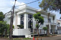 For Sale! Luxury House LT 218m2 Desain Modern di Bintaro For Sale! Luxury House LT 218m2 Desain Modern di Bintaro