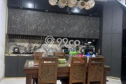For Sale Rumah 4 Kamar Lokasi Ideal Nyaman dan Strategis di Serpong Utara For Sale Rumah 4 Kamar Lokasi Ideal Nyaman dan Strategis di Serpong Utara