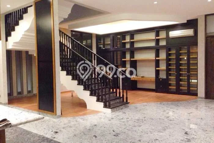 Siap Huni Hunian Elit 7 Kamar di Kelapa Gading Dekat ke Mana Saja Siap Huni Hunian Elit 7 Kamar di Kelapa Gading Dekat ke Mana Saja