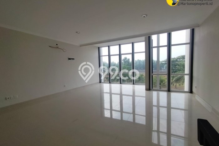 KAWASAN BISNIS! Gudang Kawasan Grand Wisata, Luas 265m2m², Area Premium KAWASAN BISNIS! Gudang Kawasan Grand Wisata, Luas 265m2m², Area Premium