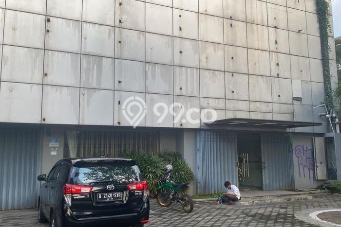 Ruko Dijual di Prime Area Surabaya Luas 500m2 Ruko Dijual di Prime Area Surabaya Luas 500m2