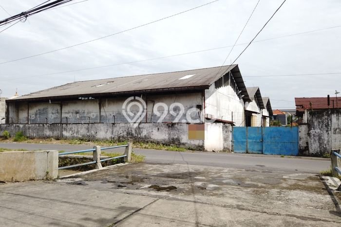 Gudang Bagus LT 5860m2 LB 3000m2 Dijual di Gedangan Sidoarjo Gudang Bagus LT 5860m2 LB 3000m2 Dijual di Gedangan Sidoarjo