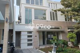 Rumah Luxury Modern Tanpa Renovasi di Pakuwon Indah Surabaya Rumah Luxury Modern Tanpa Renovasi di Pakuwon Indah Surabaya