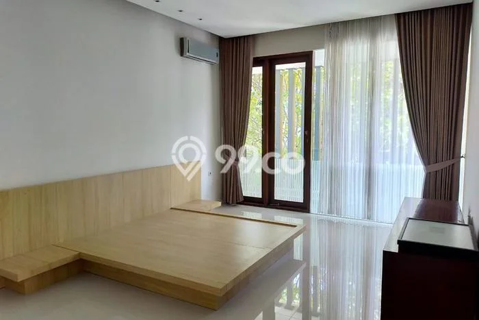 Disewakan Rumah Harga Terjangkau di Graha Surabaya Punya 4 Kamar Tidur Disewakan Rumah Harga Terjangkau di Graha Surabaya Punya 4 Kamar Tidur