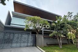 Rumah Luxury Modern Tanpa Renovasi di Pakuwon City Surabaya Rumah Luxury Modern Tanpa Renovasi di Pakuwon City Surabaya