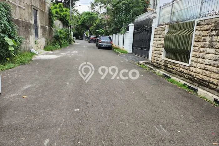 Rumah Premium di Jakarta Selatan Strategis Kondisi Baik Rumah Premium di Jakarta Selatan Strategis Kondisi Baik