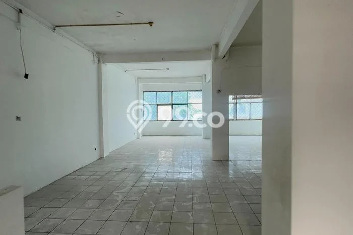 Area Ramai! Ruko Dijual di Kebayoran Lama untuk Bisnis Luas Bangunan 504m2 Area Ramai! Ruko Dijual di Kebayoran Lama untuk Bisnis Luas Bangunan 504m2