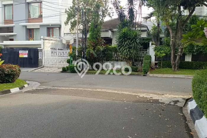 Tanah Dijual Lokasi Strategis di Jakarta Selatan dengan Luas 300m2 Tanah Dijual Lokasi Strategis di Jakarta Selatan dengan Luas 300m2