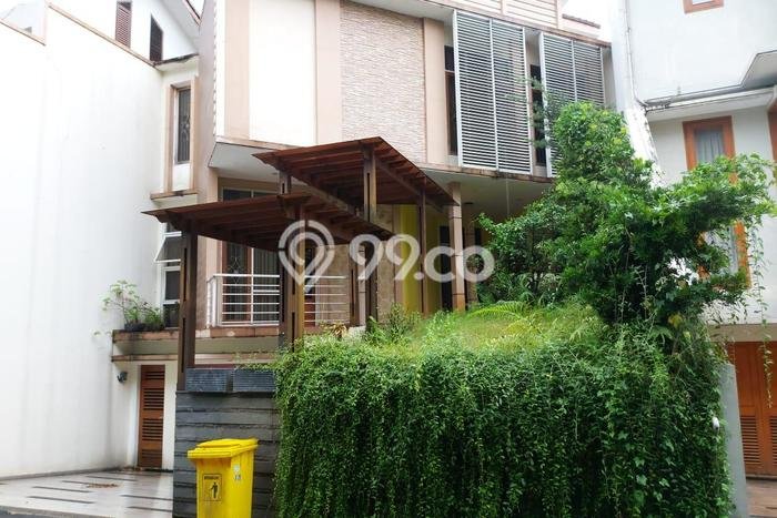 Rumah Elit LB 320m2 Siap Pakai Desain Elegan di Lebak Bulus, Jakarta Selatan Rumah Elit LB 320m2 Siap Pakai Desain Elegan di Lebak Bulus, Jakarta Selatan