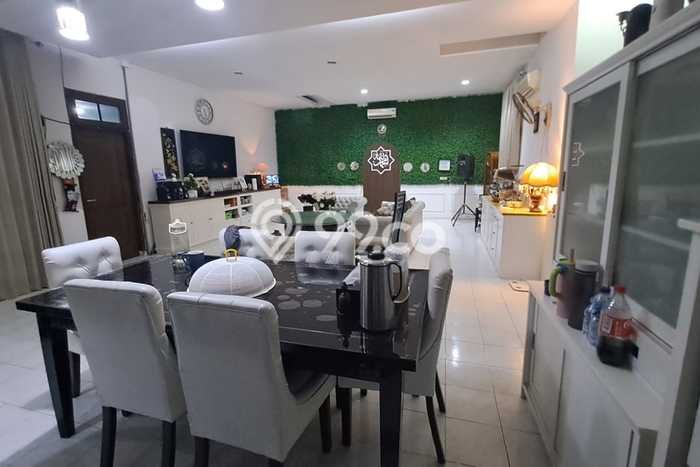 Siap Huni Hunian Elit 5 Kamar di Cinere Dekat ke Mana Saja Siap Huni Hunian Elit 5 Kamar di Cinere Dekat ke Mana Saja