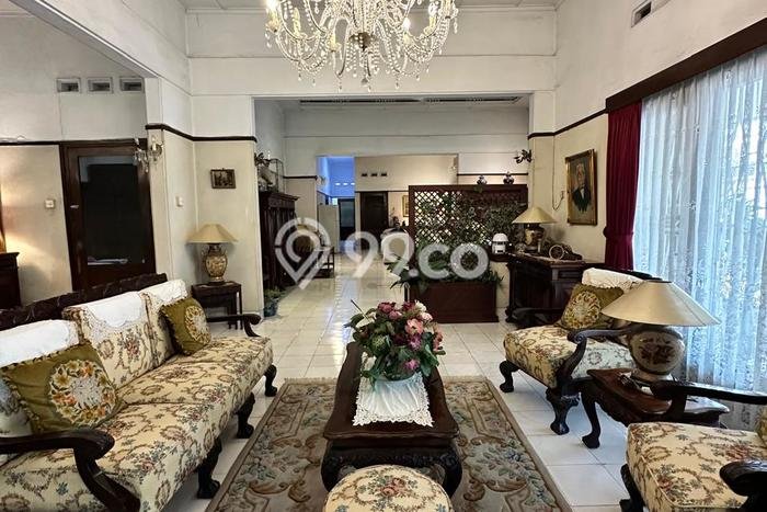 Hunian Mewah Siap Huni LT 1110m2 di Gambir, Jakarta Pusat Hunian Mewah Siap Huni LT 1110m2 di Gambir, Jakarta Pusat